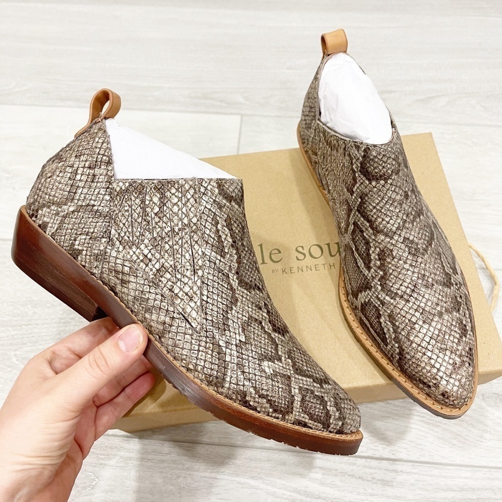 Gentle Souls Neptune Chelsea Western Bootie 6 Gold Snakeskin Embossed Leather